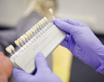 Koniec z widocznymi plombami. Dentyści znaleźli nowe rozwiązanie